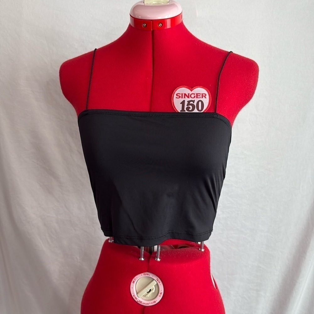 MM314 SHEIN plain black crop top with lots of stretch